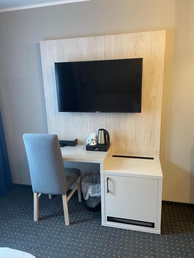 מארל Hotel Restaurant Mirena מראה חיצוני תמונה