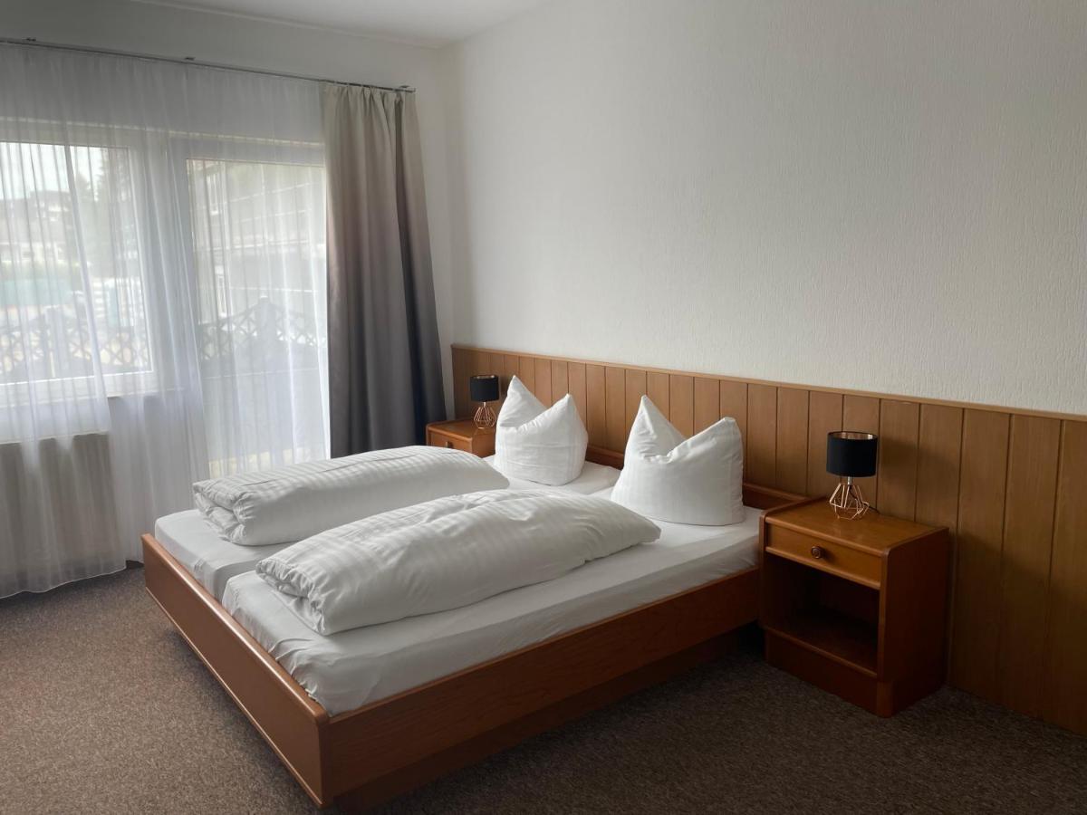 מארל Hotel Restaurant Mirena מראה חיצוני תמונה