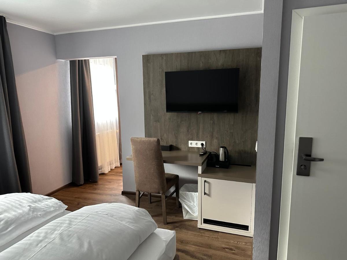 מארל Hotel Restaurant Mirena מראה חיצוני תמונה